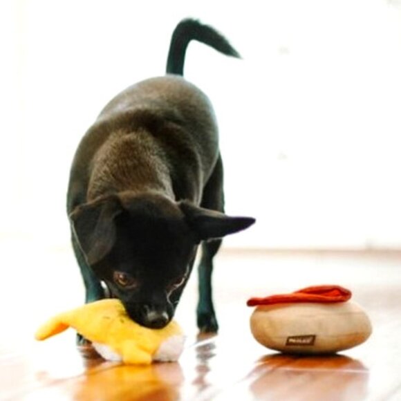 NWT ~ Barking Brunch: Benny's Benedict Dog Toy ~ 5.9" (L) x 4.7" (W) x 3.5" (H) - Picture 2 of 14